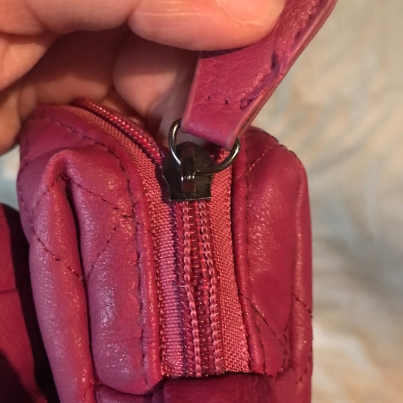 🆑 2/$5 | 🎉 Bow Crossbody 🎁 - Picture 9 of 11